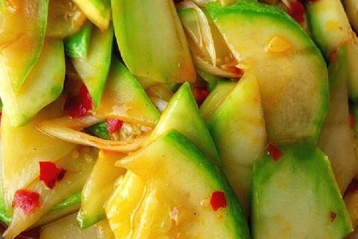 夏至吃瓜有什么好处,清凉一夏，养生益处多