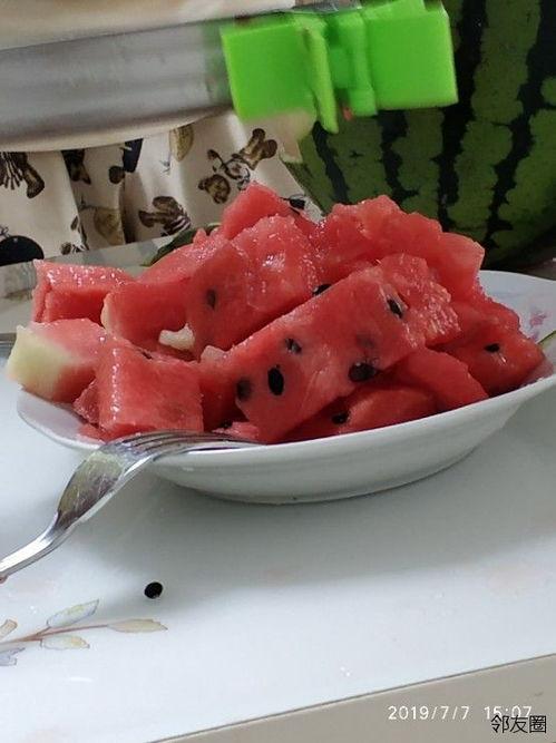 妙双吃瓜社,揭秘娱乐圈幕后故事，带你领略明星真实一面