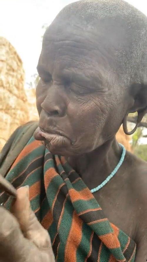 无齿老人吃瓜神器,轻松享用夏日清凉瓜果的神奇神器