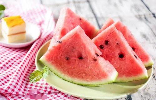 东方跨年吃瓜,瓜田李下，笑谈娱乐圈风云