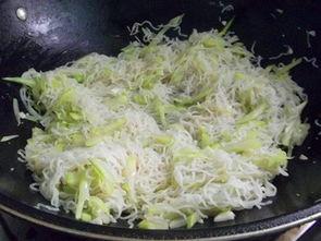 炒米粉吃瓜,夏日消暑美食新体验