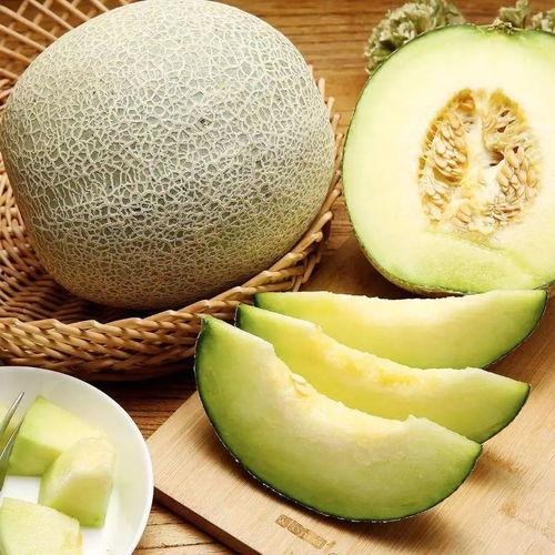 男生喝醉吃蜜瓜好吗,醉酒后男性食用蜜瓜的利弊分析