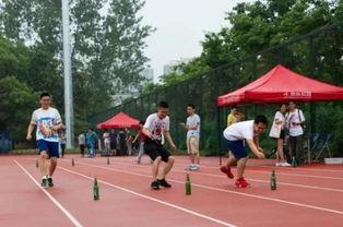 微博吃瓜操场,操场吃瓜事件引发网友热议，真相究竟如何？