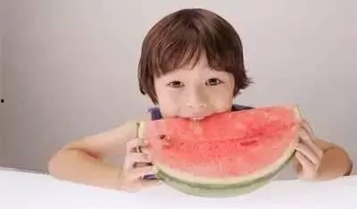 何宇轩吃瓜,揭秘娱乐圈幕后故事